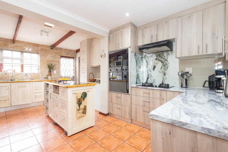 3 Bedroom Property for Sale in Parklands Western Cape